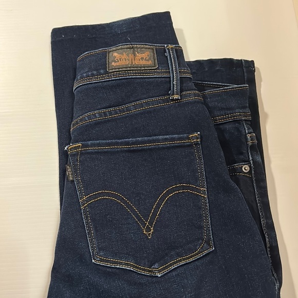 Women's Levi's 512 Perfectly Slimming Skinny Jeans size 6- like new condition - Picture 4 of 13